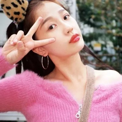 号舱房的女人